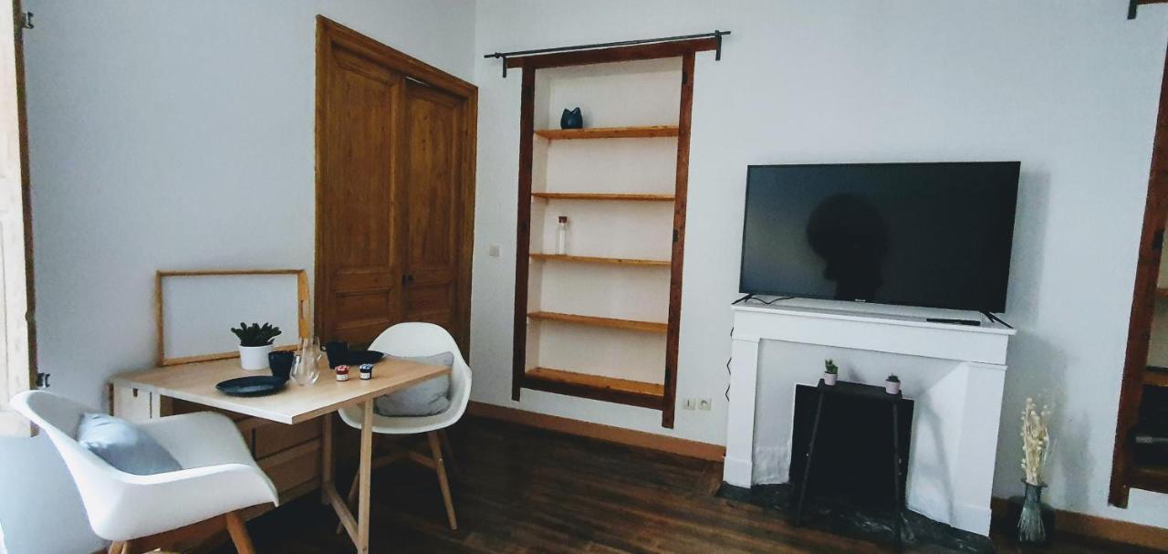 Studio Tres Spacieux Avec Cour, En Plein Coeur De Ville ! Carcassonne Zewnętrze zdjęcie